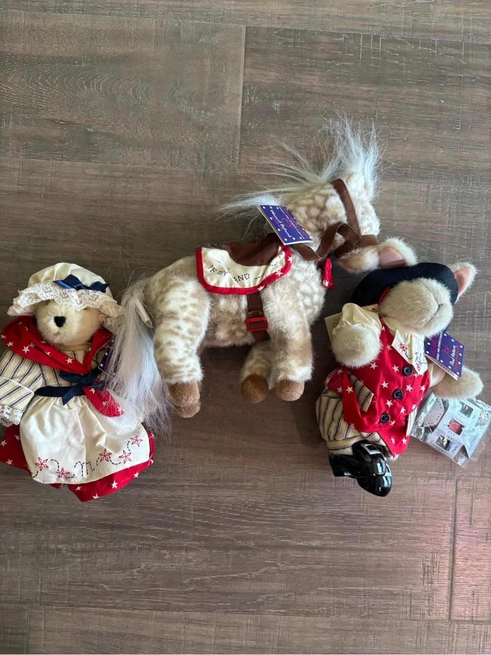 Collectible Muffy Bear American Theme Set